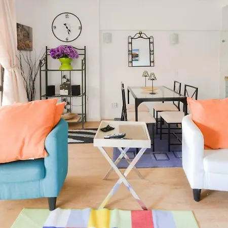 Апартаменты Seaside - 2 Mins From The Sea! Виламура